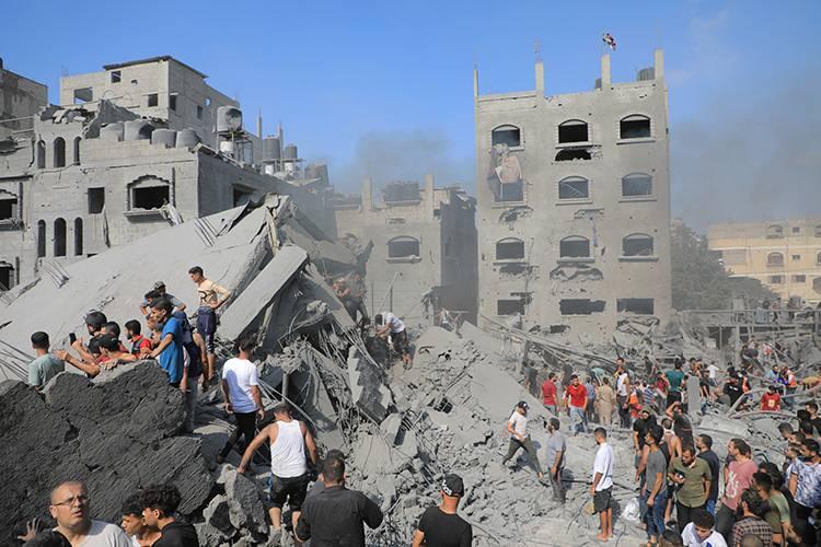 <p>İsrail 26 gündür Gazze'yi bombardımana tutuyor...</p>