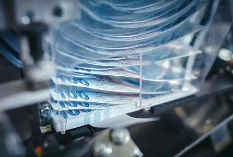 <p>2000-2008 arasında prim gün sayısının toplam prim gün sayısına bölünmesiyle ağırlıklı ortalama bulunuyor. 2008 sonrası da ağırlıklı ortalama ile aylık bağlama oranı çarpılarak bağlanacak aylık hesaplanıyor. (Ağırlıklı ortalama, büyüme hızı ve TÜFE ortalaması ile bulunuyor)</p>
