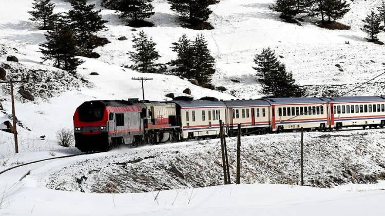 <p> Ankara-Kars ve Kars-Ankara yönünde 42'şer olmak üzere toplam 84 sefer gerçekleşecek.</p>