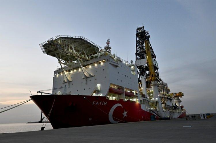 <p>Fatih, 229 metre uzunluğunda, 36 metre genişliğinde ve 51 bin 283 groston ağırlığa sahip.</p>