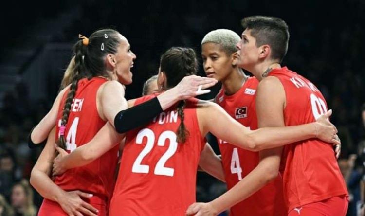 <p>İşte dünyanın en zengin kadın voleybolcuları:</p>
