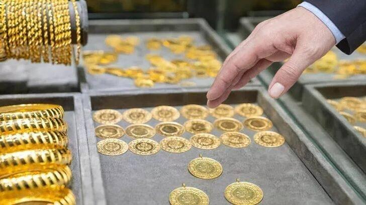 <p>Bu hafta yine euro alacaklar için bir fırsat olacak. Euro dolar paritesi 1.06'ya gerilebilir uyarım vardı. 1.07 altına sarktı. Şu anda 1.0682 seviyesinde. Orta ve uzun vadeli pozisyon yapmak isteyenler bir fırsat yakalamış oldu" diye konuştu. </p>