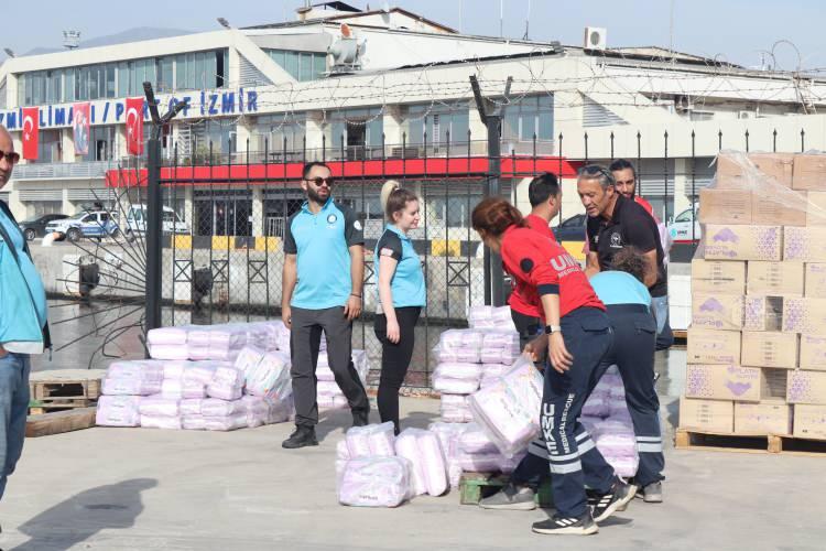 <p>Yardım gemisi, yarın Mısır’ın El-Ariş Limanı’na hareket edecek. Sahra hastanelerinin, Sağlık Bakanlığı koordinesinde 20 noktada hizmet vermesi öngörülüyor.</p>
