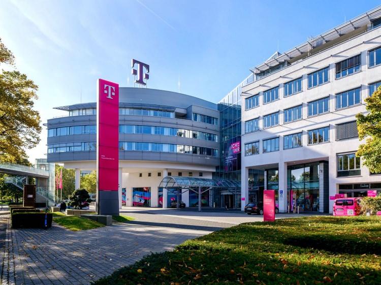 <p>17. Deutsche Telekom- $ 120,108</p>