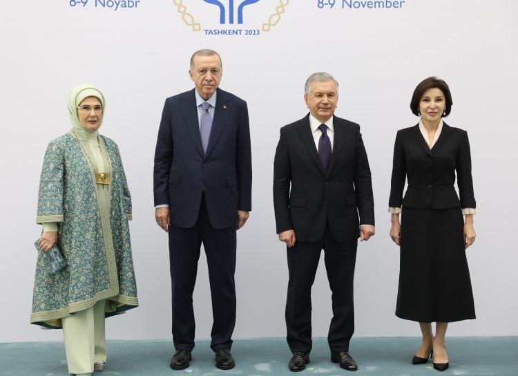 <p><span style="color:rgb(0, 0, 0)">"Cumhurbaşkanı Erdoğan görüşmede, İsrail'in Gazze'ye yönelik işgalinin sonlandırılması için dünyanın sesini daha da yükseltmesi ve İsrail'i durduracak etkin adımların atılması gerektiğini ifade etti. Cumhurbaşkanı Erdoğan, Türkiye ile Özbekistan arasında her geçen yıl artan ticaret hacminden duyduğu memnuniyeti dile getirerek, enerji, madencilik, gıda, tekstil ve diğer sektörler de dahil olmak üzere endüstriyel işbirliğinde yeni projelerin teşvik edilmesinin önemini vurguladı."</span></p>