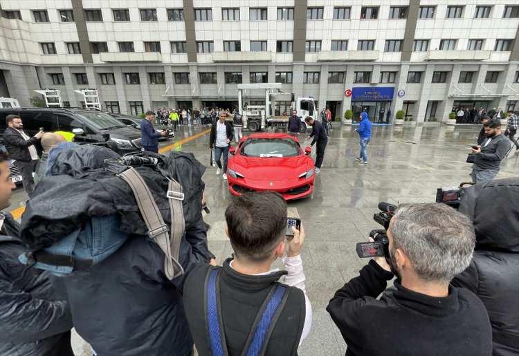 <p>Müvekkilinin doğum fotoğrafçılığı yaparak iş hayatına girdiğini, zamanla sosyal medyadaki takipçi sayısının arttığını ve bunu değerlendirdiğini söyledi. 130 tane güzellik şirketinin olduğunu ve şirkete gelen paranın kaynağının belli olduğunu ifade etti.</p>