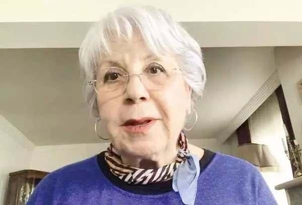 <p>Usta oyuncu Zerrin Sümer, geçenlerde katıldığı bir YouTube programında özel hayatına ilişkin yaptığı açıklamalarla gündeme geldi.</p>