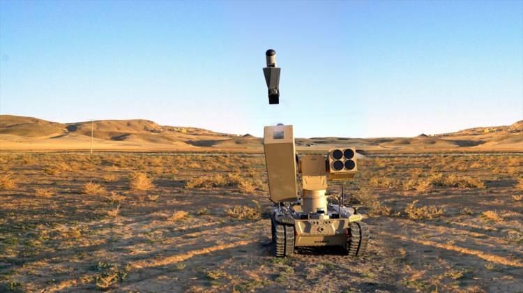<p>Yıl içerisinde ROKETSAN'a ait güdümlenebilir mini füze METE ile BARKAN 1 aracından atış gerçekleştirilirken bu kez BARKAN 2'den ilk kez kamikaze mühimmat atışı yapıldı.</p>