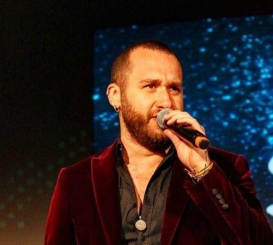 <p><span style="color:#FF0000"><strong>"BAŞKAN ERDOĞAN KADAR Hİ&Ccedil;BİR LİDER FİLİSTİN HALKINA BU KADAR SAHİP &Ccedil;IKMIYOR"</strong></span></p>

<p><span style="color:#000000"><strong>Cumhurbaşkanı Recep Tayyip Erdoğan'ın M&uuml;sl&uuml;man d&uuml;nyası i&ccedil;in &ccedil;ok &ouml;zel bir değer olduğuna vurgu yapan Levi, "Bakıyorum, d&uuml;nyada da Cumhurbaşkanımız Erdoğan kadar hi&ccedil;bir lider Filistin halkına sahip &ccedil;ıkmıyor. M&uuml;sl&uuml;man &uuml;lkelerin liderleri geri planda kalıyor. Cumhurbaşkanımız &ccedil;ok dik bir tavır sergiliyor, onun bu duruşunu &ccedil;ok beğeniyorum.</strong></span></p>
