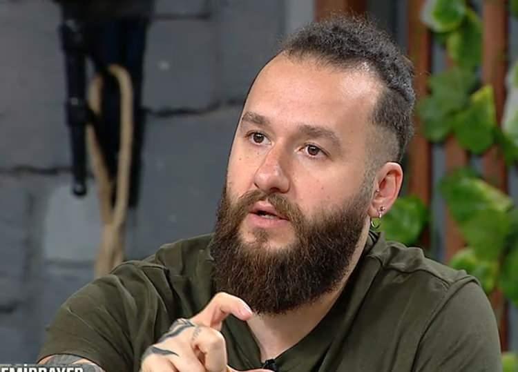 <p><span style="color:#FF0000"><strong>"T&Uuml;RKİYE'DE Hİ&Ccedil;BİR ZAMAN AYRIMCILIĞA MARUZ KALMADIM"</strong></span></p>

<p><span style="color:#000000"><strong>Hi&ccedil;bir zaman İsrail'de yaşamayı d&uuml;ş&uuml;nmediğini de s&ouml;yleyen &uuml;nl&uuml; isim, "Museviyim ama bir işe başlarken 'Bismillah' diyerek başlarım. Eşim M&uuml;sl&uuml;man. Benim i&ccedil;in hayatta en &ouml;nemlisi şey, iyi insan olmaktır. Hi&ccedil; kimseyi din, dil, ırk &uuml;zerinden ayırmayan, sadece iyi ve k&ouml;t&uuml; insan diye ayıran biriyim. &Ccedil;ocuklarımı da b&ouml;yle yetiştiriyorum. Şunu da s&ouml;yleyeyim, T&uuml;rkiye'de hi&ccedil;bir zaman dini kimliğimden dolayı ayrımcılığa maruz kalmadım." dedi.</strong></span></p>
