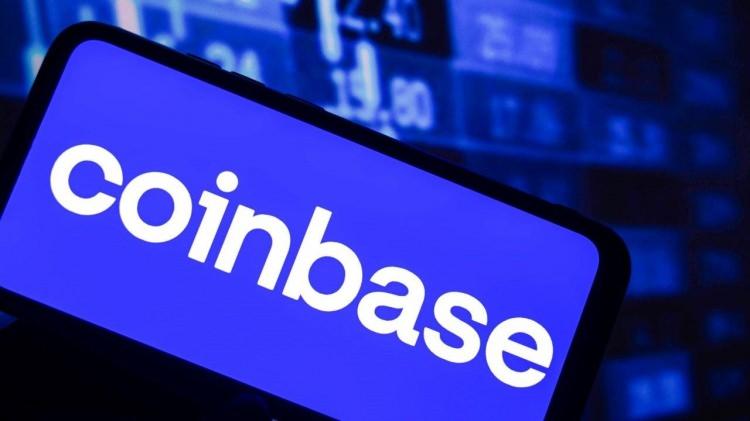 <p><strong><span style="color:#B22222">COINBASE: 950 İŞÇİ</span></strong></p>

<p> </p>

<p>Coinbase 10 Ocak Salı günü yaptığı açıklamada personelinin %20'sini daha işten çıkaracağını duyurdu.</p>

<p> </p>

<p>Kesintiler, kripto şirketinin Temmuz ayında 1.000'den fazla çalışanı işten çıkarmasının ardından geldi.</p>
