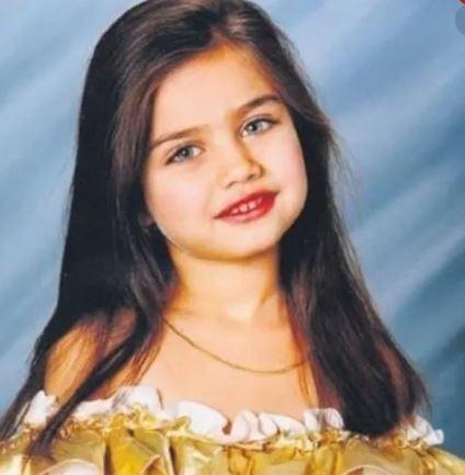<p><strong>İşte Amine Gülşe'nin çocukluk fotoğrafı;</strong></p>
