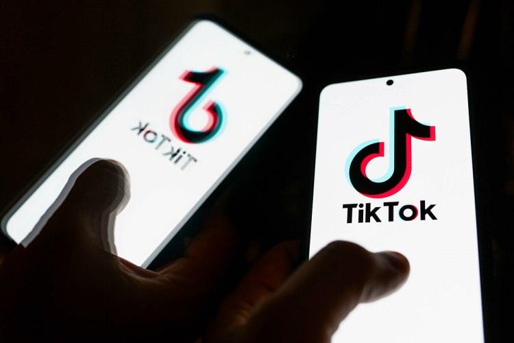 <p>Bakanlar Kurulu tarafından <strong>"ülkedeki sosyal yapıya zarar verdiği"</strong> gerekçesiyle alınan Çinli sosyal medya platformu TikTok'un yasaklama kararının ne zaman yürürlüğe gireceğinin henüz belli olmadığı aktarıldı.</p>
