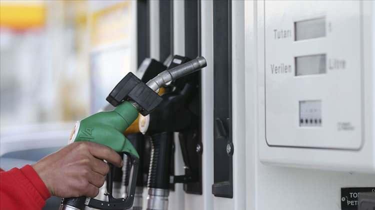 <p>İndirim sonrası motorinin litre fiyatı İstanbul'da 36,38 TL'ye düştü.</p>