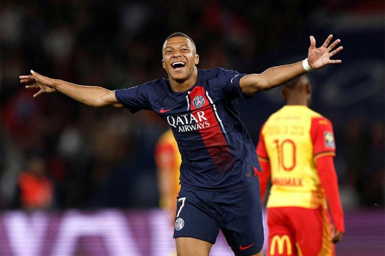 <p>4- Kylian Mbappe<br />
<br />
PSG / 11 maç, 13 gol<br />
<br />
Fransa Ligue 1</p>