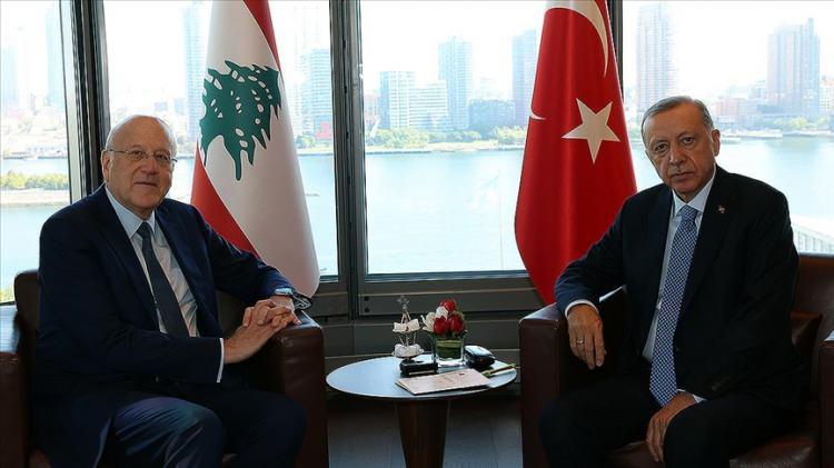 <p>Cumhurbaşkanı Recep Tayyip Erdoğan, Lübnan Başbakanı Necip Mikati ile görüştü.</p>
<p> </p>