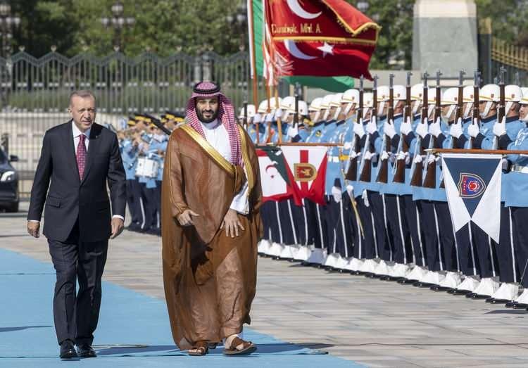 <p>Cumhurbaşkanı Recep Tayyip Erdoğan, Suudi Arabistan Veliaht Prensi Muhammed bin Selman'ı ile görüştü. </p>
<p> </p>