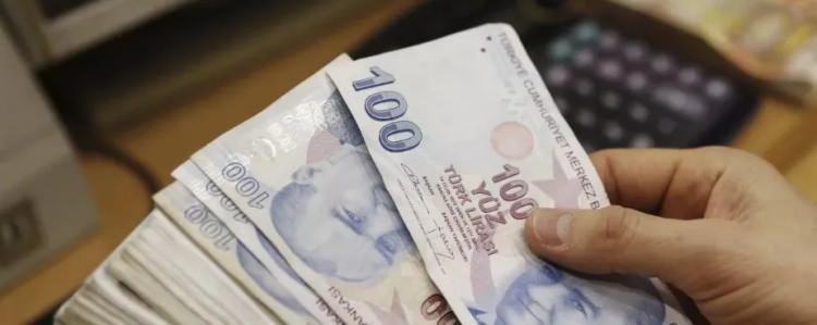 <p><strong>Bankam promosyon miktarını artırdı, ancak henüz üç yılım dolmadı ne yapabilirim?</strong></p>
<p> </p>
<p>Burada tüketicinin cayma hakkını kullanarak ilk aldığınız promosyonu iptal ettirebilirsiniz. Kalan sürenin parasını iade ederek yeni promosyondan üç yıllık süreyi tekrar başlatabilirsiniz.</p>