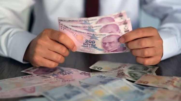 <p>Brüt 200 metrekareyi geçmiyorsa vergi ödemeyeceksiniz. Ankara'daki eviniz ister kirada olsun isterse boş dursun vergi alınmıyor. Aile bireylerinden biri kira ödemeden oturuyorsa yine muafiyet uygulanıyor.</p>

<p> </p>
