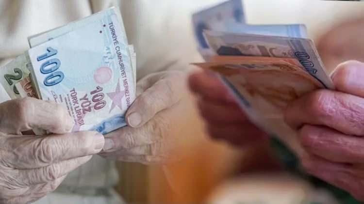 <p>Tek mesken için emlak vergisi muafiyeti uygulanıyor. Yazlık evini sürekli kullanan (ikâmet zorunlu) muafiyeti bu evi için kullanabilir ancak başka bir evi varsa orası için yararlanamaz.</p>
<p> </p>