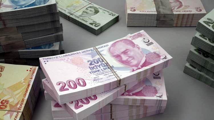 <p><strong>KAMUDA DERECE VE KADEME</strong></p>
<p>Devlet Memurları Kanunu'nda (657 sayılı) tanımlanan ve memurların kıdemlerini ortaya koyan puanlama sistemine kademe ve derece adı veriliyor. Her yıl bir kademe ilerlemesi, her 3 yılda bir derece yükselmesi yapılır.</p>