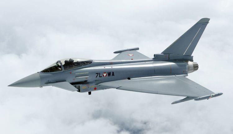 <p>Türkiye'nin Eurofighter Typhoon hamlesi dünyada merak edilen konular arasında, yabancı savunma sitelerine konuşan uzmanlar, Eurofighter'ın Türkiye'nin ABD ile F-16 müzakerelerinde stratejik bir kaldıraç görevi görebileceğine vurgu yaptı.</p>
