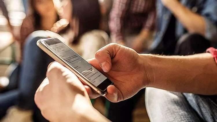 <p>İnternet desteğinden yararlanmak isteyen öğrencilerde de açık öğretim programları hariç yükseköğretim programlarına kayıt, 26 yaşından gün almama ve destekten yararlanılacak telefon hattının öğrenciye ait olması şartları aranacak.</p>
<p> </p>
<p>İnternet desteğinden faydalanmaya ilişkin ilk başvurular 14 Kasım'dan itibaren iki ay içinde yapılacak.</p>
<p> </p>