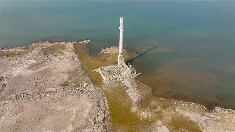 <p>En fazla azalma ise yüzde 75 ile Ege Bölgesi’nde izlendi.</p>
