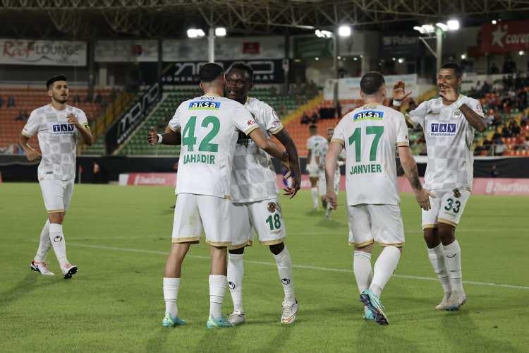 <p>17- Alanyaspor (40 puan)</p>
