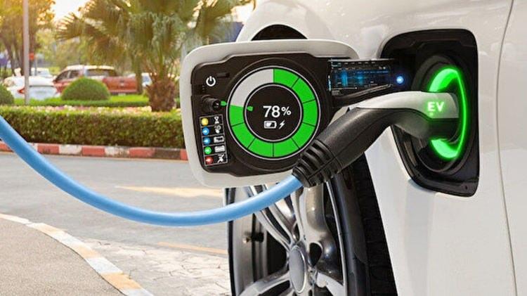 <p>Öte yandan, Türkiye genelinde elektrikli araç sayısı da eylül sonunda 51 bin 813 olarak kayıtlara geçti.</p>

