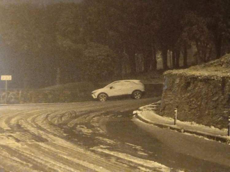 <p>"Bu hafta sonu hava koşulları geçen hafta olduğu gibi çok kötü" diyen NTV Meteoroloji Editörü Dilek Çalışkan, İstanbul dahil olmak üzere yurdun birçok yerine uyarıda bulundu.</p>
<p> </p>
<p> </p>