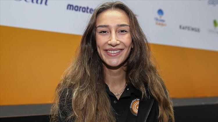 <p><strong><span style="color:rgb(178, 34, 34)">Sanığın avukatı Adnan Mercan ise "Olması gereken bir karardı" şeklinde konuştu.</span></strong></p>
