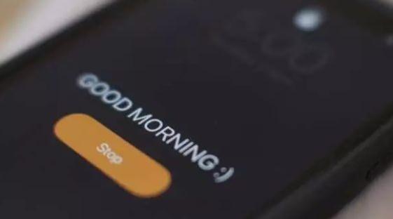 <p>Bazıları alarmın iCloud aracılığıyla eski bir cihazdan taşınmış olabileceğini söylerken, diğerleri alarmın buna uyum sağlayıp sağlamadığını görmek için saat dilimlerini değiştirmesini önerdi.</p>
<p> </p>