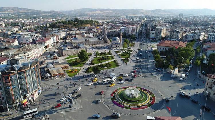 <p>İstanbul'da yaşayan Sivaslı sayısı: 765.784</p>

<p>Sivas kütüğüne bağlı kişi sayısı: 1.976.586<br />
Sivas'da yaşayan Sivaslı sayısı: 556.942</p>

<p>Sivaslıların yüzde 38,74'ü İstanbul'da yaşıyor. Yüzde 28,17'si Sivas'ta yaşıyor.</p>

<p> </p>
