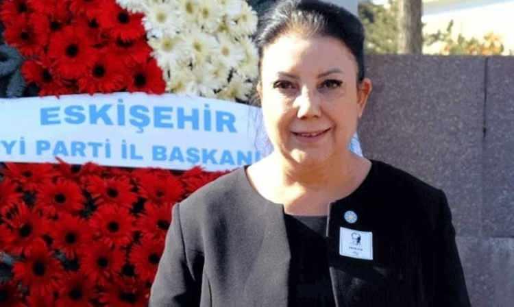 <p>2 ekim: İYİ Parti Eskişehir İl başkanı Emine Edizgil istifa etti. </p>

<p> </p>
