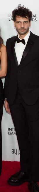 <p><strong>"BU NE HAL?"</strong></p>

<p><strong>'Yataktan &ccedil;ıkmış da gelmiş gibi'</strong>, <strong>'Pınar Deniz'den bir d&uuml;zleştirici &ouml;d&uuml;n&ccedil; alsaydın'</strong>, <strong>'Kaan bir elini y&uuml;z&uuml;n&uuml; yıka, bu ne hal?'</strong> gibi gelen binlerce yorumun ardından Kaan Urgancıoğlu, sosya<strong>​</strong>l medyada&nbsp; herhangi bir tepki vermedi.&nbsp;</p>
