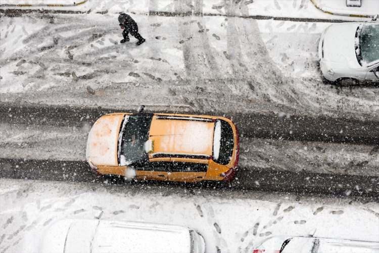 <p>Kışın başlamasıyla birlikte de Meteoroloji Genel Müdürlüğü uyarılarını arttırdı. </p>
