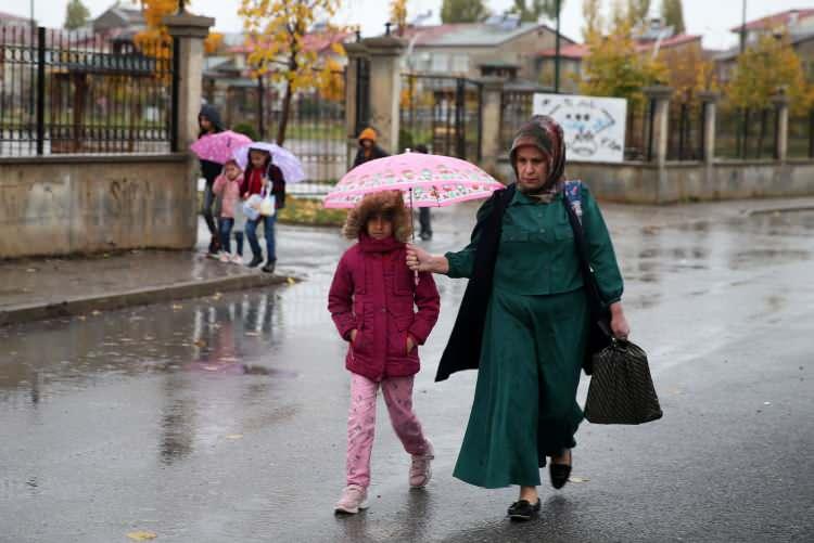 <p>Muş'ta da öğrenciler, sabahın erken saatlerinde</p>
