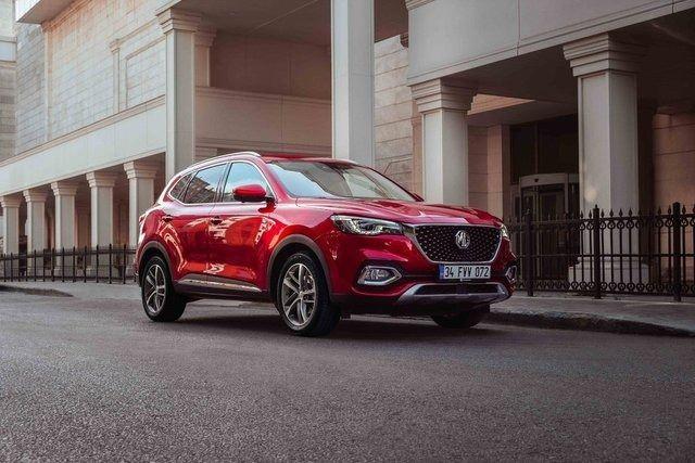 <p>Markanın C-SUV modeli HS için ise 250 bin TL’ye 12 ay vadeli ve yüzde 0,59 faizli krediye ek, 100 bin TL de takas desteği sunuluyor.</p>