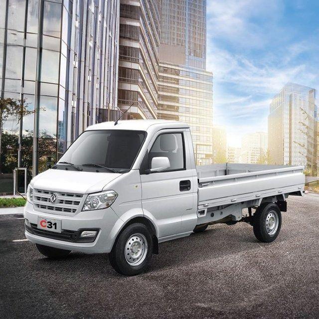 <p>Çinli markanın ticari ürün gamında bulunan 1.5 litrelik benzinli motora sahip tek kabin C31 pick-up için de yüzde 0’dan başlayan kredi oranı ve 48 aya varan vade seçenekleri veya 40 bin TL’lik takas desteği kampanyada yer alıyor.</p>