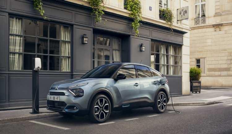 <p>Citroen e-C4 X 100 KW Shine Bold -</p>
<p><strong>1.497.400 TL</strong></p>