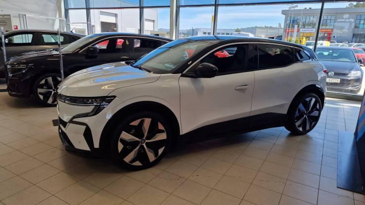 <p>Renault MEGANE E-TECH Iconic EV60 220 hp -</p>
<p>1.633.000 TL</p>