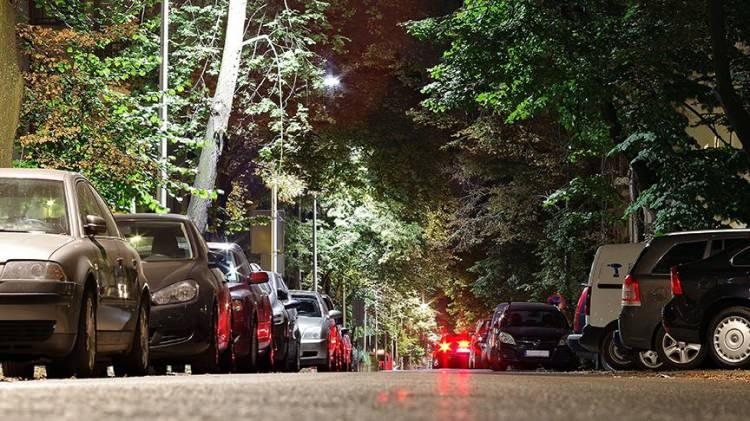 <p>Aracı satın alan kişi sadece satın alma bedelini öderken otopark ücretleri ve cezaların hiçbiri alıcıyı bağlamıyor. Araçta çıkacak eksikliklerin hepsi aldıktan sonra alıcı tarafından karşılanıyor.</p>
<p> </p>