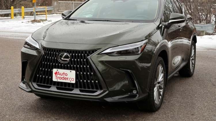 <p>LEXUS NX 250h</p>
<p>4.129.000 TL</p>