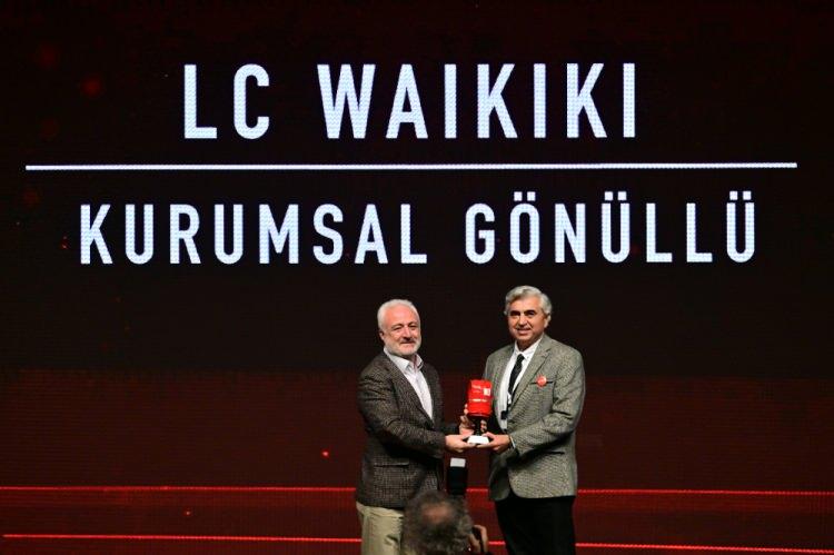 <p>Programda "Kurumsal Gönüllü" ödülünü LC Waikiki firması aldı.</p>
