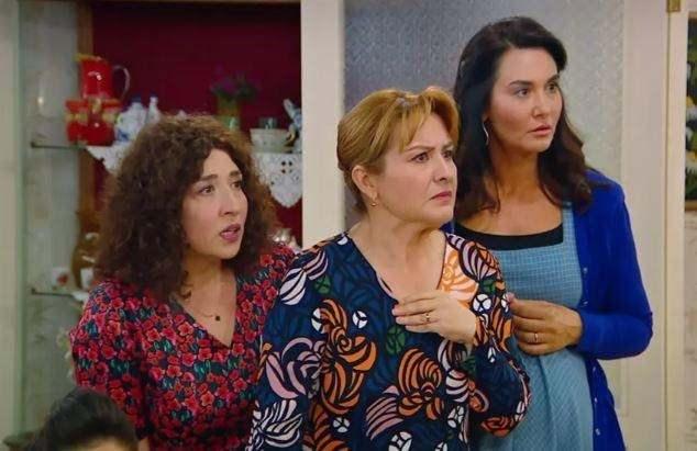 <p> Boşanma sonrası fazla kilolarından kurtulan oyuncu, adeta iğne ipliğe döndü.</p>
