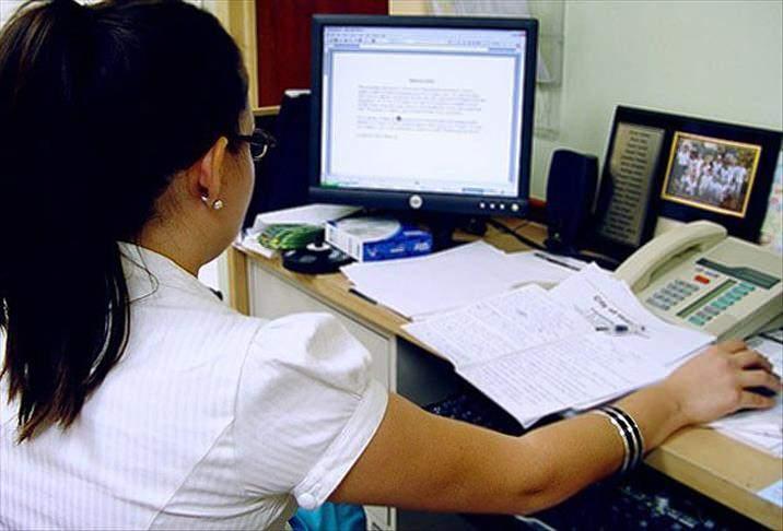 <p> En düşük memur emekli maaşı ise zammın yüzde 47 olması halinde 9 bin 876 liradan 14 bin 518 liraya yükselecek.</p>