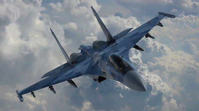 <p><span style="color:#B22222"><strong>4) SUKHOI SU 35SM | RUSYA (2025)</strong></span></p>
