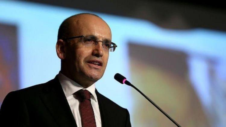 <p>Hazine ve Maliye Bakanı Mehmet Şimşek, ABD'li ekonomi haber ajansı Bloomberg'e verdiği röportajda, Kur Korumalı Mevduat'ta vergi istisnasını yeniden gözden geçireceklerini söyledi. </p>
