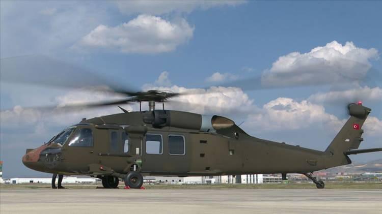 <p>TUSAŞ tarafından üretilen üç T70 Sikorksy modeli yangın söndürme helikopterinin ikisi kurumun envanterine girerken diğeri gelecek yıl yangın sezonu öncesinde hizmete alınacak.</p>
